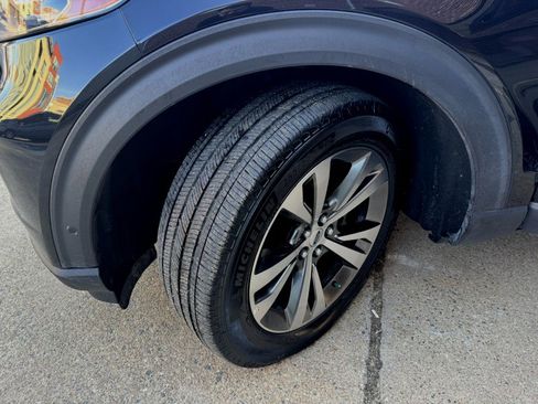 Used 2020 Ford Explorer Platinum w/ Premium Technology Package image 42