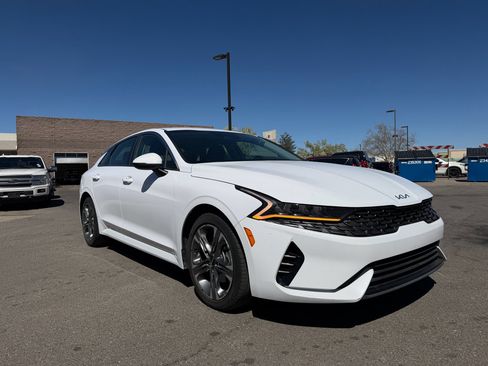 Used 2022 Kia K5 LXS image 3