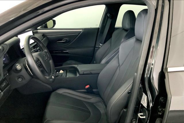 Used 2023 Lexus ES 300h F Sport FWD image 11