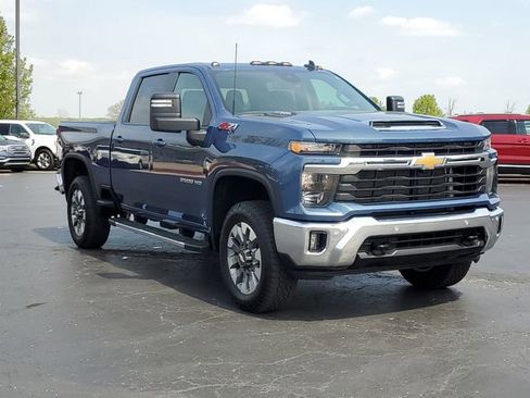 Used 2025 Chevrolet Silverado 2500 LT w/ All Star Edition AWD/4WD image 2