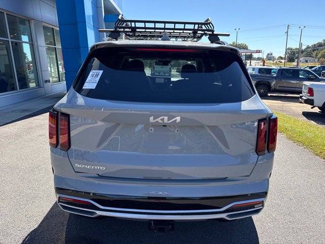 Used 2023 Kia Sorento EX w/ Panoramic Sunroof Package FWD image 6