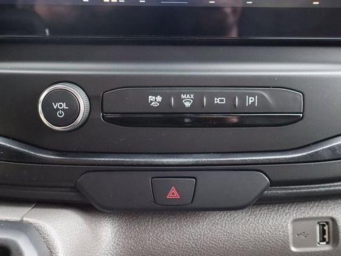 New 2026 Ford Transit 350 HR image 9