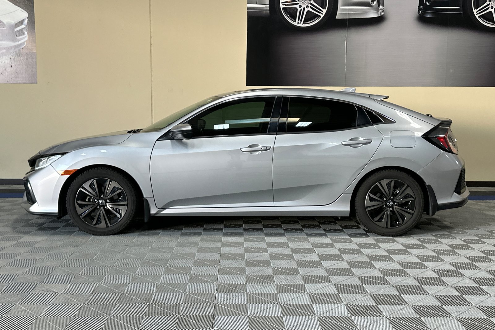 Used 2017 Honda Civic EX-L image 5