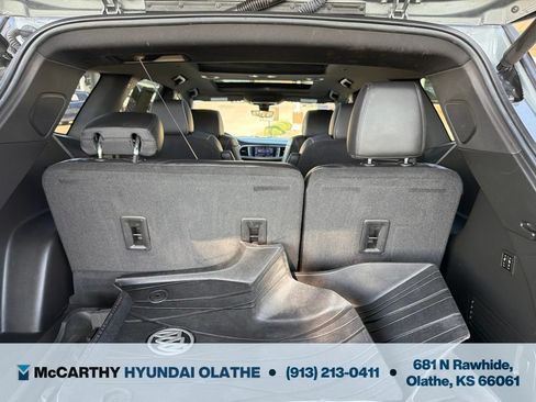 Used 2023 Buick Enclave Avenir w/ Avenir Technology Package AWD/4WD image 21
