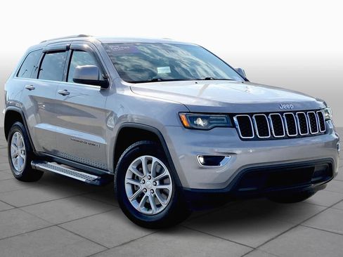 Used 2021 Jeep Grand Cherokee Laredo RWD image 3