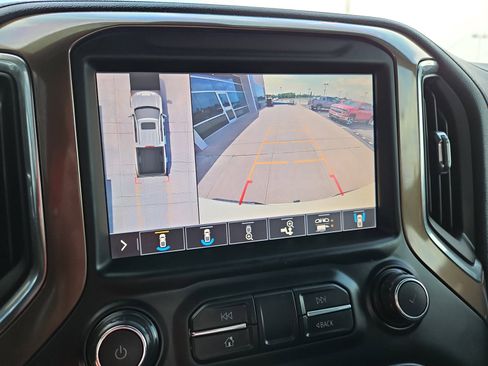 Used 2019 Chevrolet Silverado 1500 High Country w/ Safety Package II AWD/4WD image 10