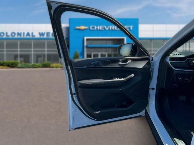 Used 2023 Jeep Grand Cherokee L Laredo AWD/4WD image 24