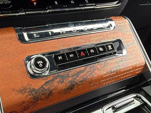 New 2025 Lincoln Aviator Black Label w/ Black Label Special Edition image 23