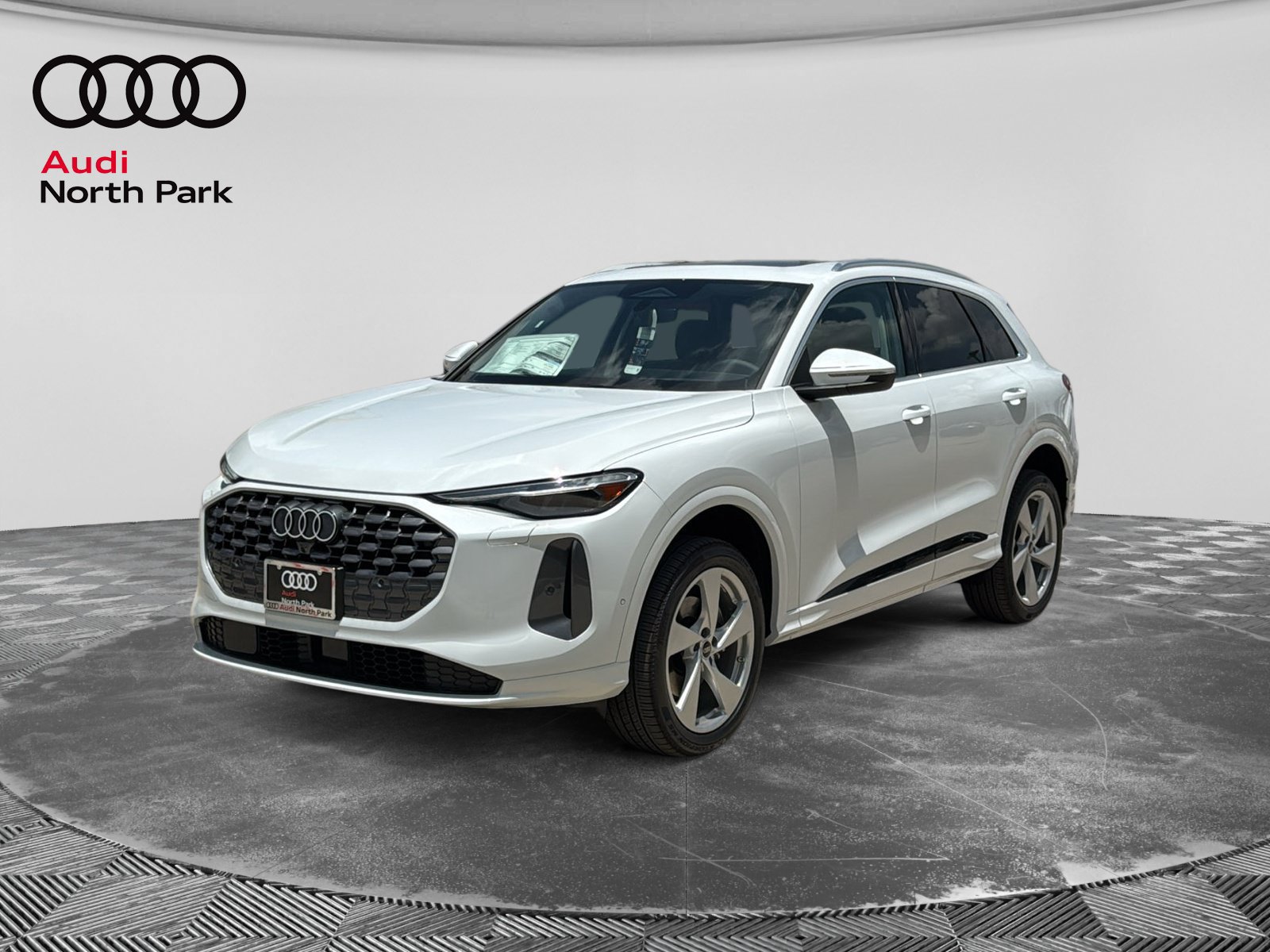 New 2026 Audi Q5 Premium Plus AWD/4WD image 3