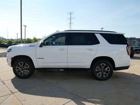 Used 2022 Chevrolet Tahoe Z71 w/ Luxury Package AWD/4WD image 4
