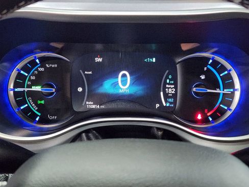 Used 2021 Chrysler Pacifica Touring-L w/ S Appearance Package image 35