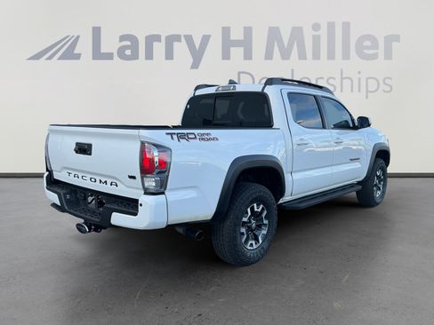 Certified 2023 Toyota Tacoma TRD Off-Road image 5