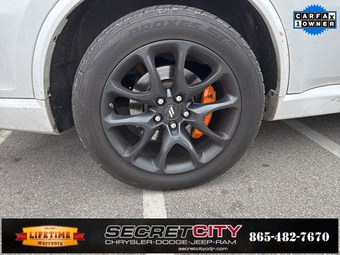 Used 2023 Dodge Durango R/T w/ Hemi Orange Plus Package image 19