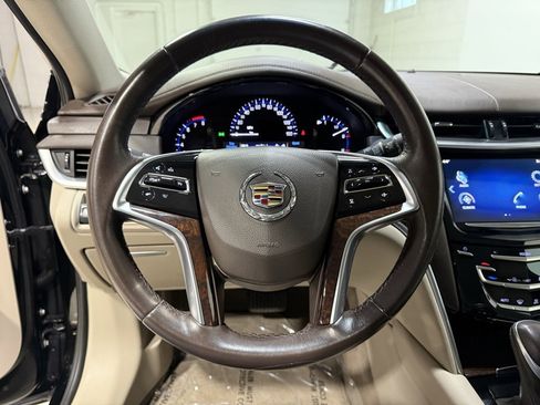 Used 2013 Cadillac XTS image 10