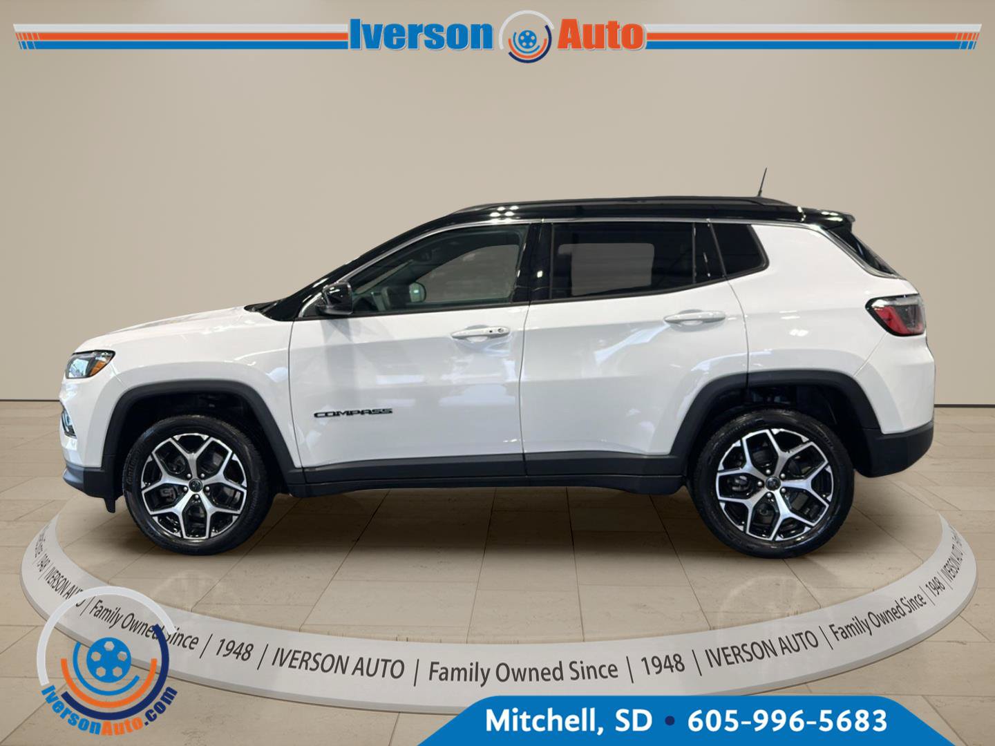 Used 2025 Jeep Compass Limited AWD/4WD image 4