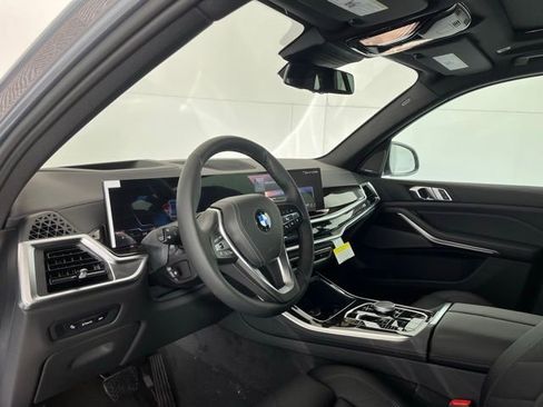 Used 2026 BMW X5 xDrive40i AWD/4WD image 8