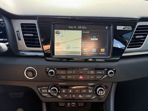 Used 2018 Kia Niro EX w/ EX Touring Graphite Edition FWD image 17