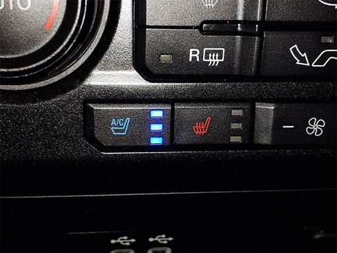 Used 2017 Ford F150 Lariat image 14