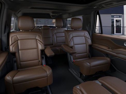 New 2025 Lincoln Navigator L Reserve image 11