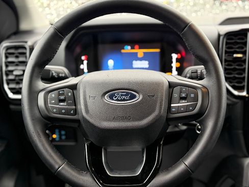 Used 2024 Ford Ranger XLT AWD/4WD image 3