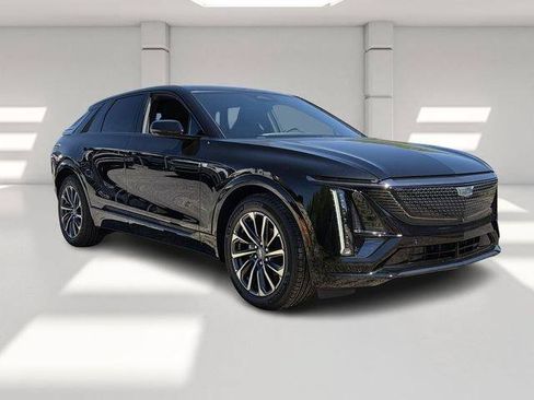 New 2026 Cadillac Lyriq Sport AWD/4WD image 7