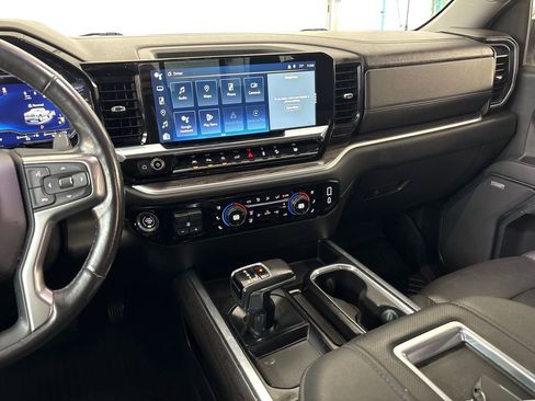Used 2022 Chevrolet Silverado 1500 LTZ w/ LTZ Premium Package AWD/4WD image 25