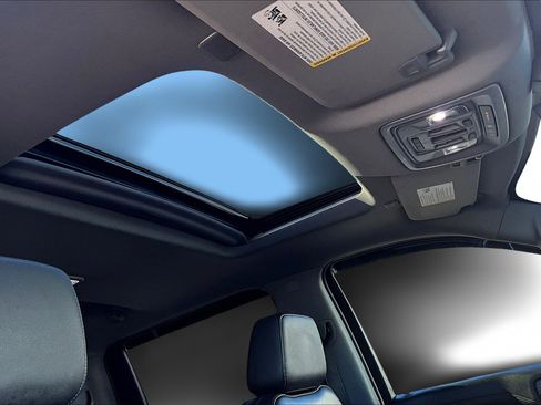 Used 2022 Chevrolet Silverado 1500 LT Trail Boss w/ LT Trail Boss Premium Package image 19