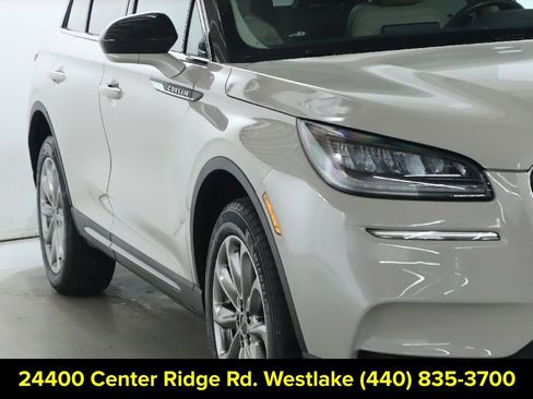 Certified 2022 Lincoln Corsair AWD w/ Premium Package image 9