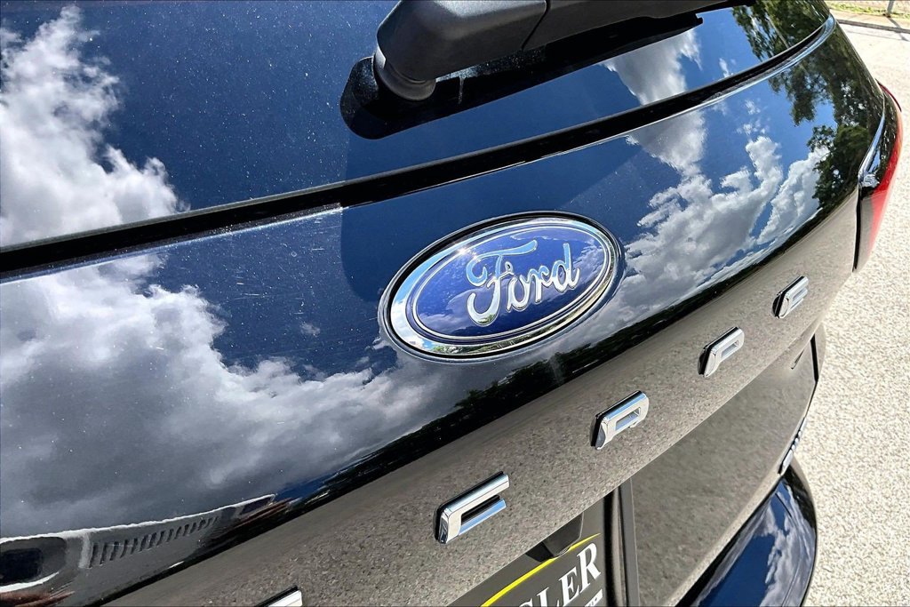 Used 2024 Ford Escape ST-Line w/ Tech Pack #1 AWD/4WD image 31