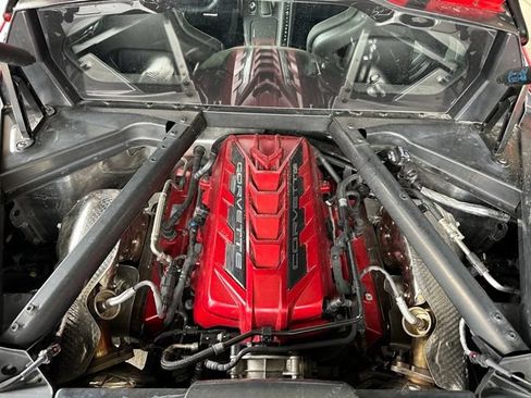 Used 2024 Chevrolet Corvette Stingray Preferred Cpe w/ Z51 Performance Package RWD image 19