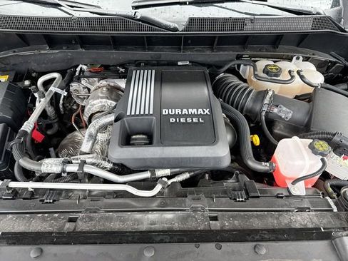 Used 2025 Chevrolet Silverado 1500 LTZ AWD/4WD image 26