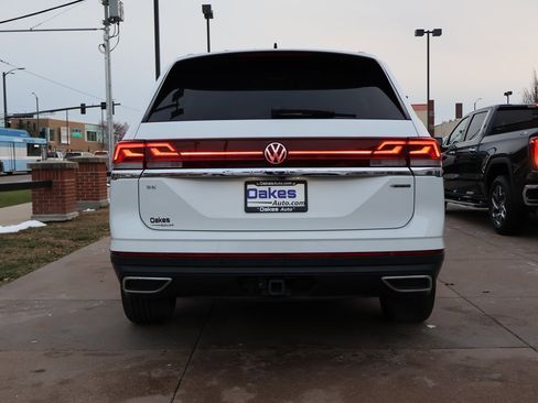 Used 2024 Volkswagen Atlas SE image 6