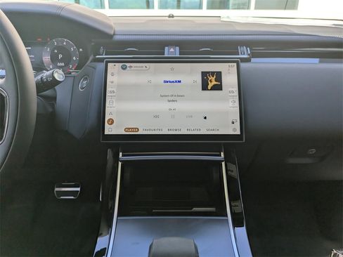 New 2026 Land Rover Range Rover Velar Dynamic SE image 18