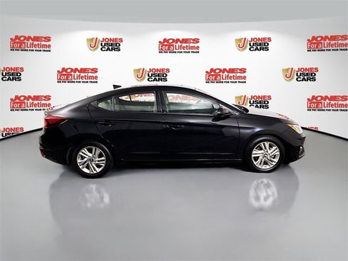 Used 2019 Hyundai Elantra Value Edition image 17