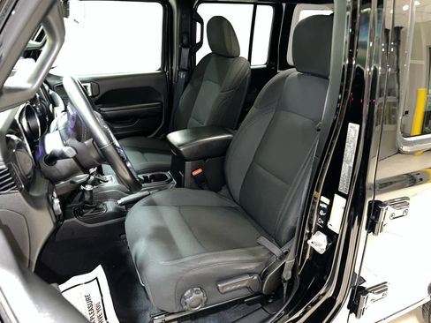 Used 2022 Jeep Wrangler Unlimited Sport AWD/4WD image 17