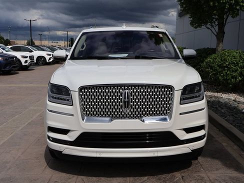 Used 2020 Lincoln Navigator Reserve w/ Equipment Group 208A Reserve AWD/4WD image 3