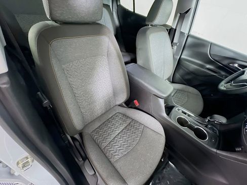 Used 2023 Chevrolet Equinox LT w/ Driver Convenience Package image 28