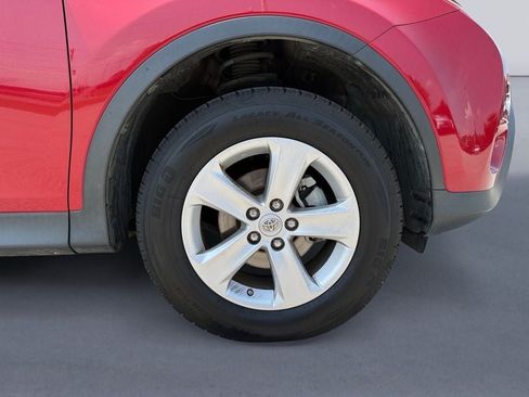 Used 2013 Toyota RAV4 XLE AWD/4WD image 9