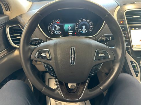 Used 2016 Lincoln MKX Reserve w/ Driver Assistance Package image 24