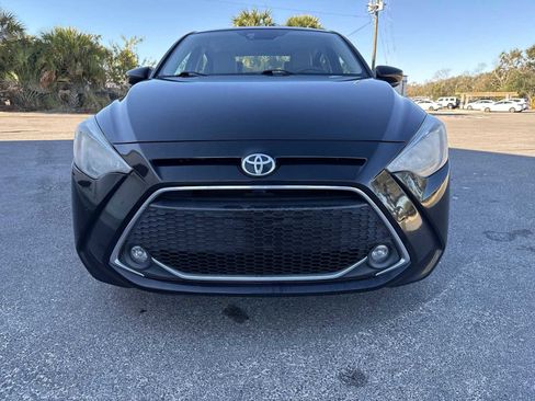 Used 2019 Toyota Yaris LE image 9
