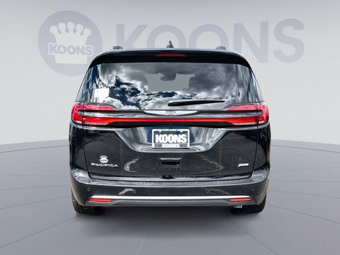 New 2026 Chrysler Pacifica Pinnacle image 5
