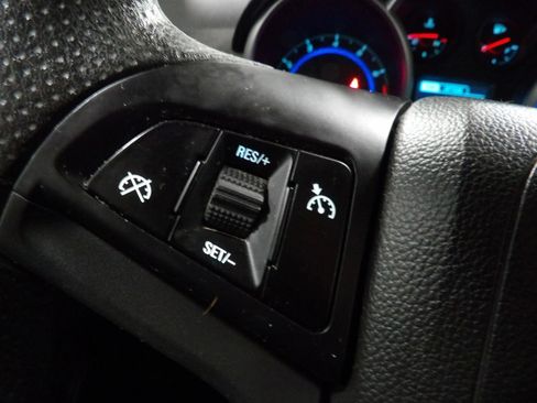Used 2016 Chevrolet Cruze LT FWD image 11