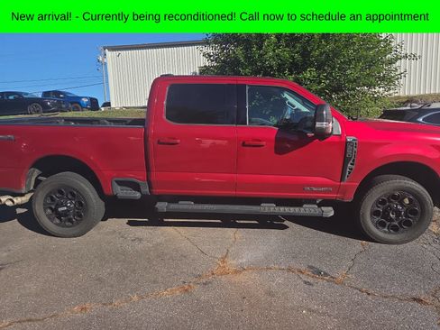 Used 2024 Ford F250 XLT w/ Black Appearance Package AWD/4WD image 4