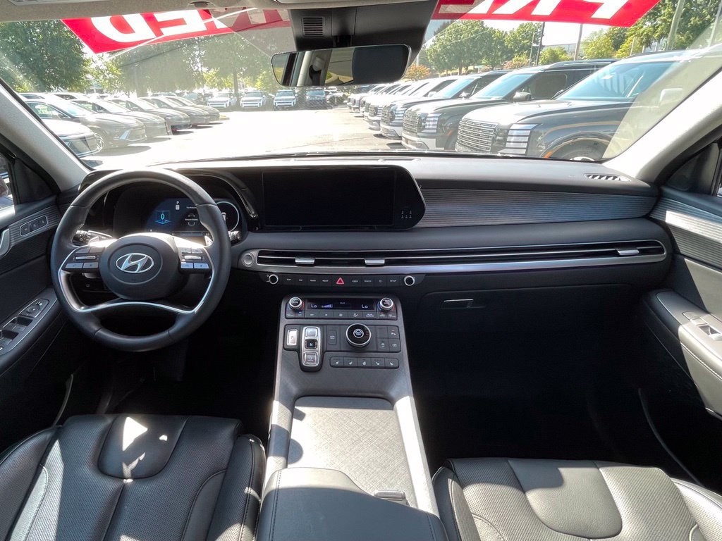 Certified 2024 Hyundai Palisade Limited FWD image 27