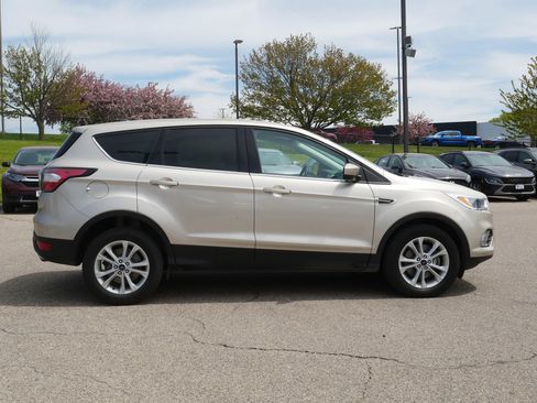 Used 2017 Ford Escape SE AWD/4WD image 5