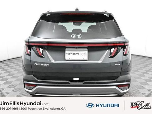 Certified 2025 Hyundai Tucson Limited image 6
