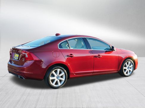 Used 2016 Volvo S60 T5 Premier image 7