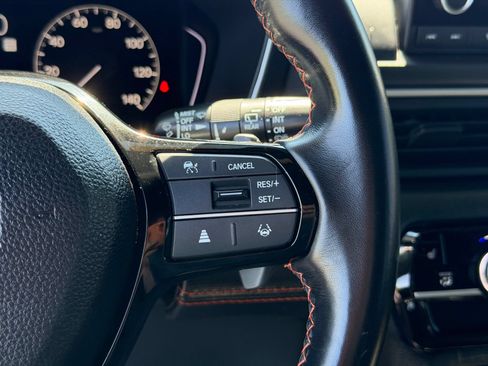 Used 2025 Honda Pilot Sport image 18