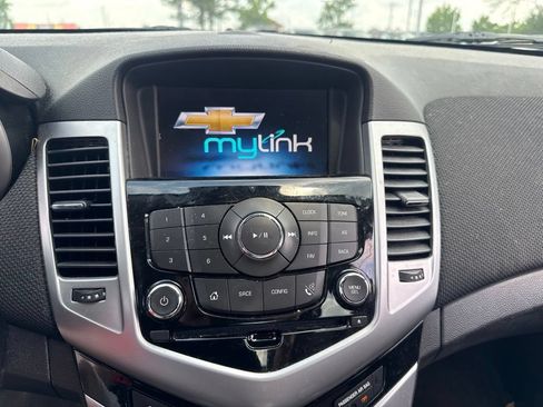 Used 2014 Chevrolet Cruze LT FWD image 11