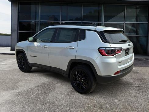 New 2026 Jeep Compass Latitude AWD/4WD image 5